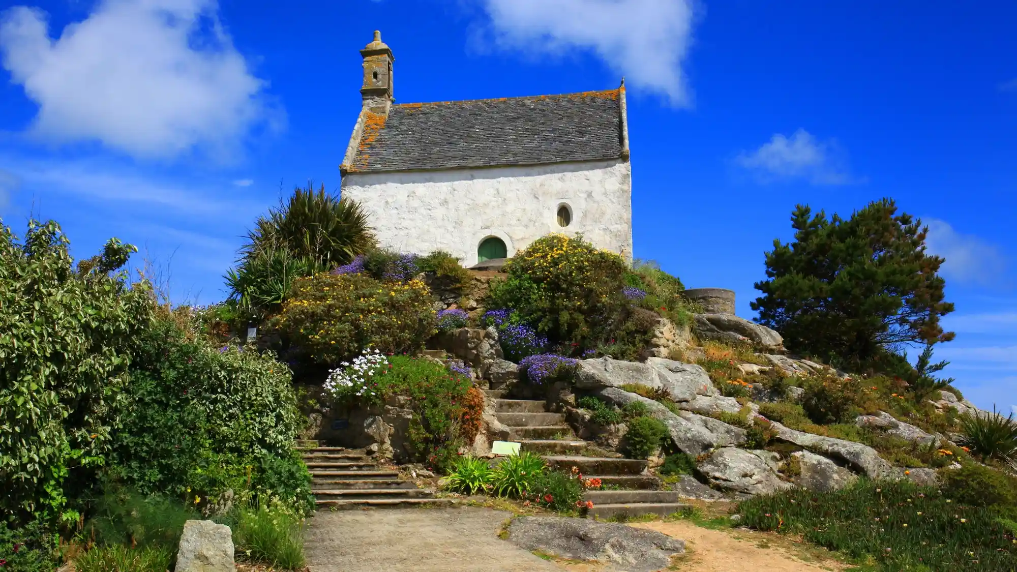 Le village de sainte-barbe et sa petite chapelle, à plouharnel morbihan