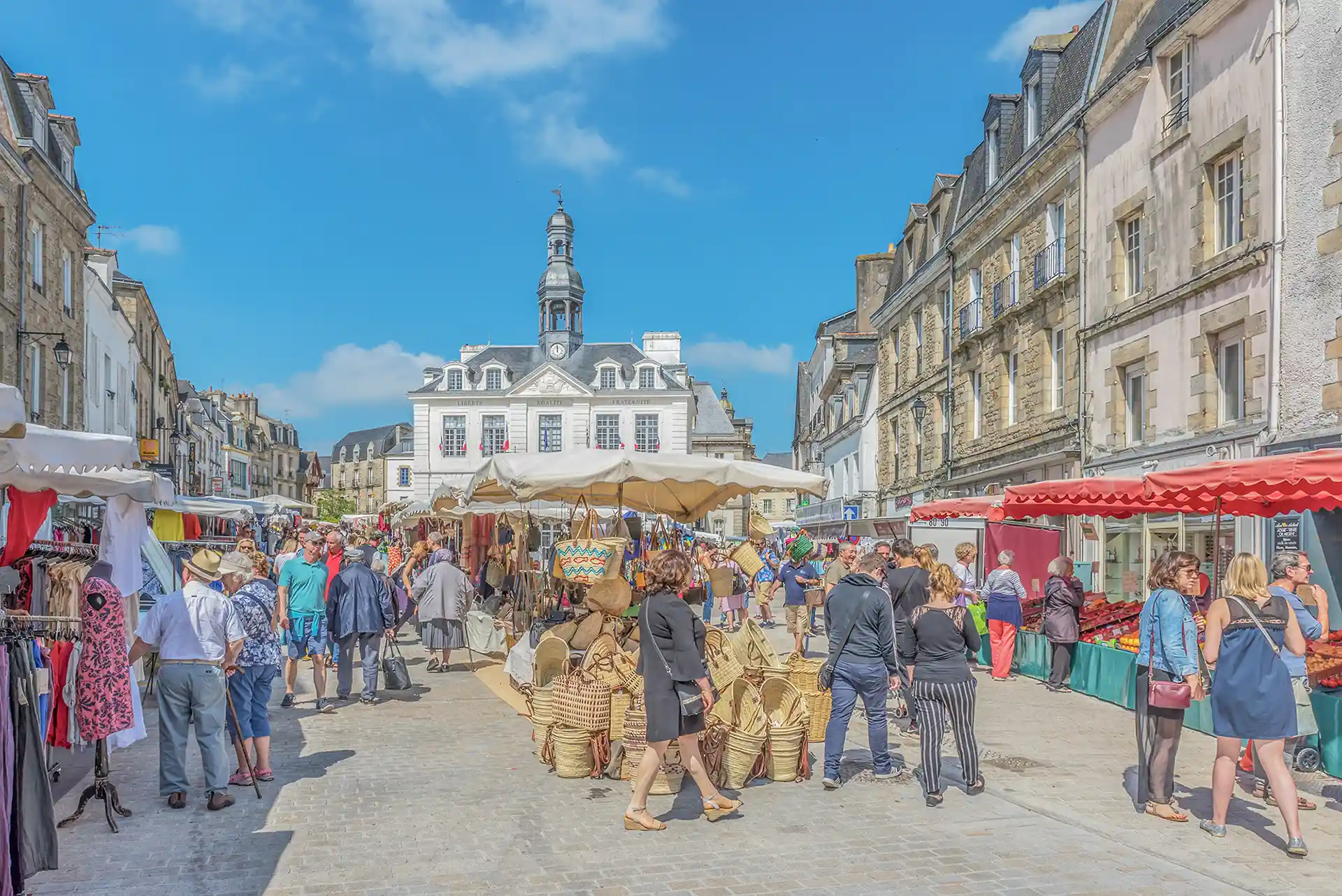 marche centre ville auray